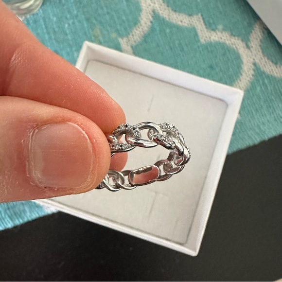 18k White Gold rope ring with CZ - Picture 3 of 7